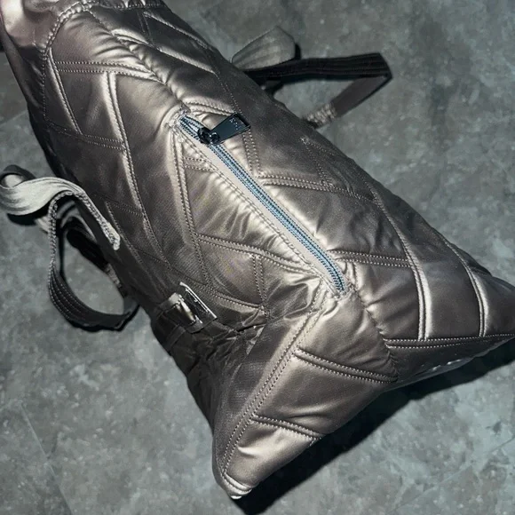 NWT lug Ferry XL SE expandable carry-all tote bag in metallic espresso - Picture 3 of 9